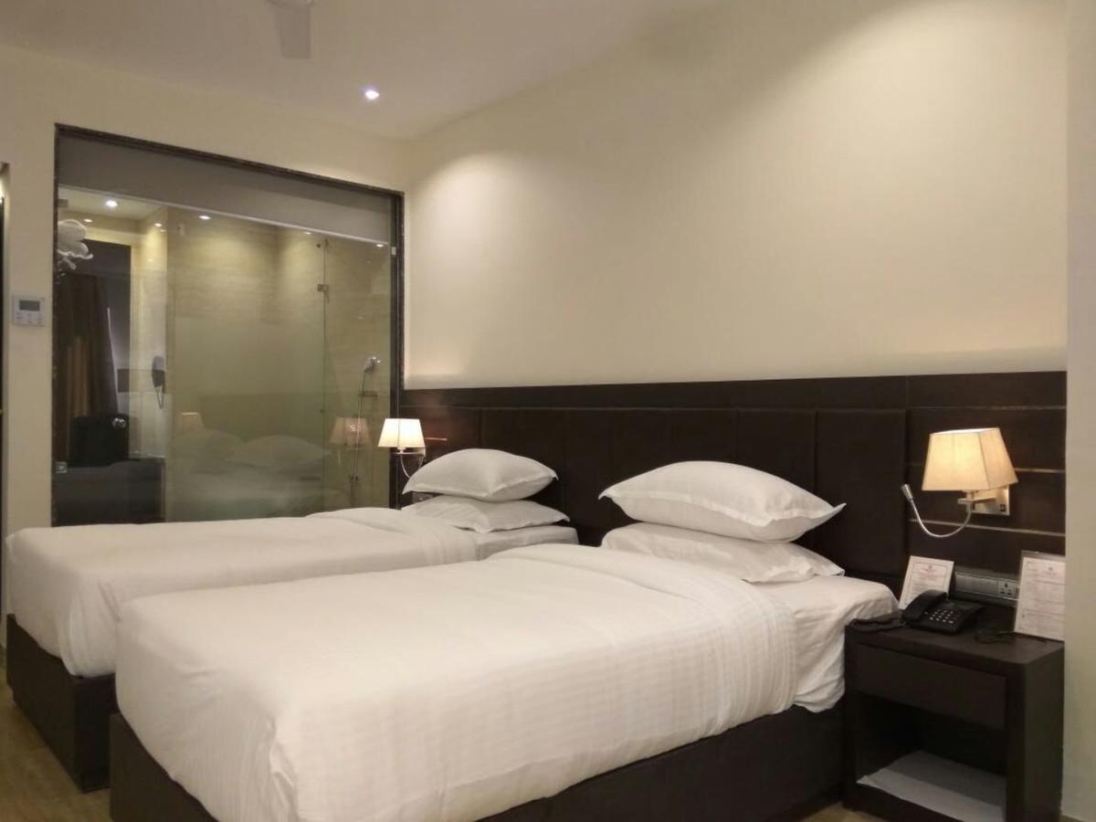 Hotel Surendra Vilas Bhopal Buitenkant foto