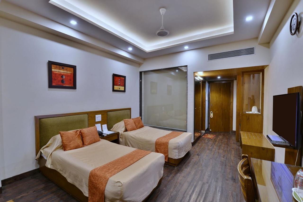 Hotel Surendra Vilas Bhopal Buitenkant foto